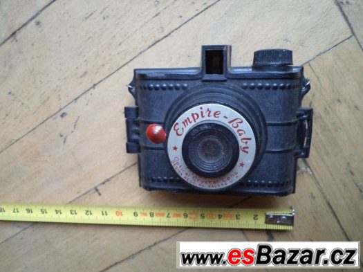 Stará funkční plastová hračka fotoaparátu Empire - Baby