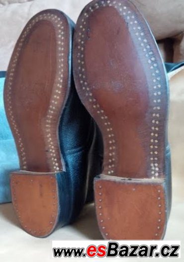 Ručně šité a flokované dámské boty