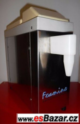 Výrobník pěny na cappuccino Foamino