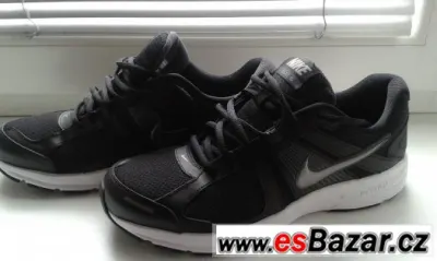 NOVÉ tenisky, botasky NIKE