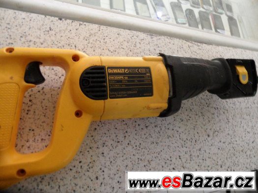 DeWalt mečová pila DW304PK