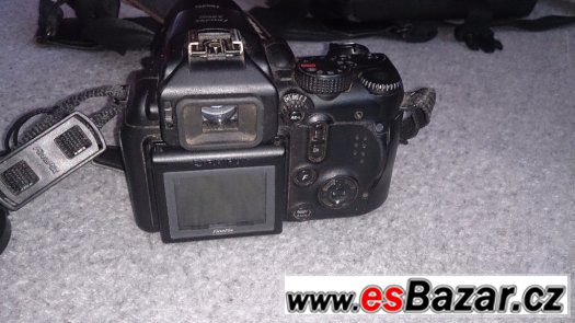 FinePix S9500