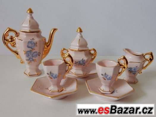 Umělecké miniatury z růžového porcelánu