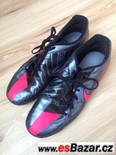 turfy-nike-t90