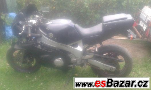 bouraná Yamaha FZR 600 (3HE)