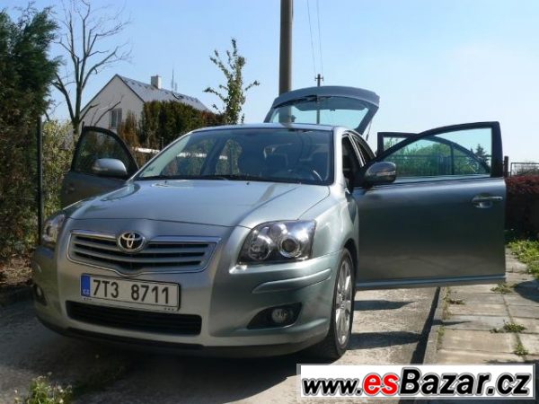 Prodám Toyotu Avensis liftback