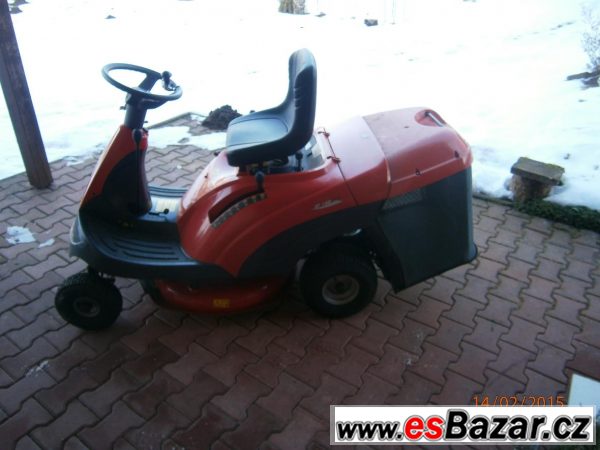 Pradáme zahradní traktor Reider XF Pradáme zahradní traktor Reider XF