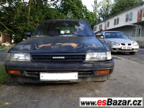 PRODÁM TOYOTA CARINA II