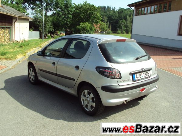 Peugeot 206 1.4i,  r.v.2001 