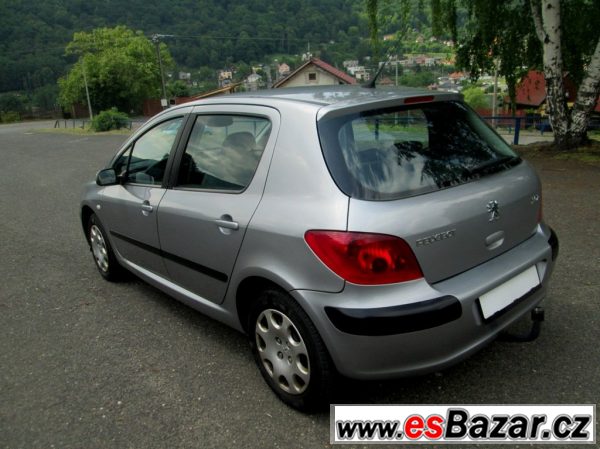 Peugeot 307 80kW, serviska