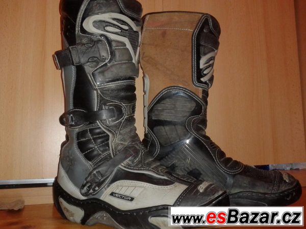 Parádní Alpinestars Vector 10