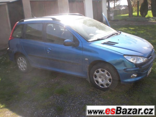 peugeot-206-sw-havarovane