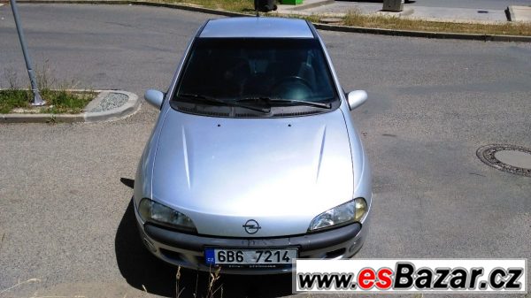 Opel Tigra 1.4, r.  2000, top stav