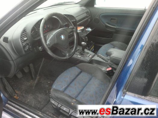 BMW e36 sedan alcantara interiér