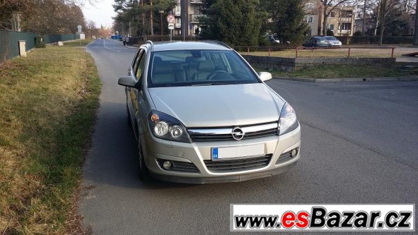 Opel Astra combi 1,9TDI, navi, kůže