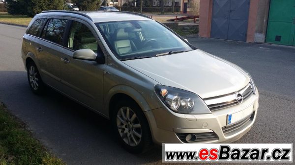 Opel Astra combi 1,9TDI, navi, kůže