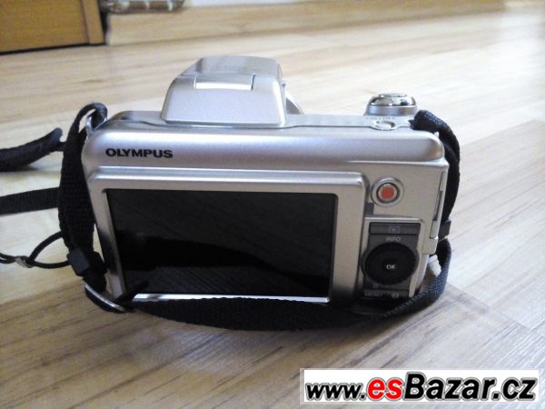 Olympus SP-800UZ stříbrný