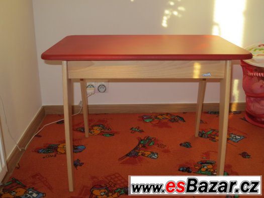 Dětský stolek Geuther Bambino červený
