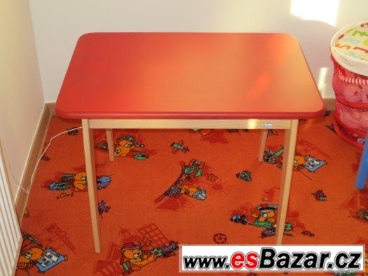 Dětský stolek Geuther Bambino červený