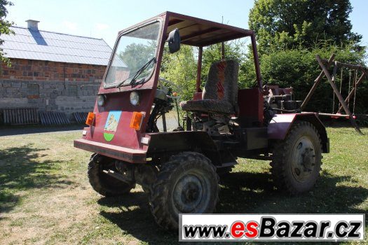 Traktor 4x4 Diesel Zetor Navijak Zil V3s Aro