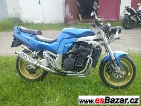 Motorka Suzuki GSX 750R