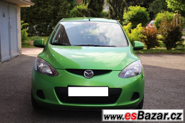 Mazda 2, zelená metalíza, top stav