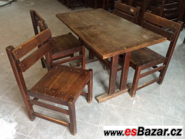 Masiv - jídelní stoly a židle
