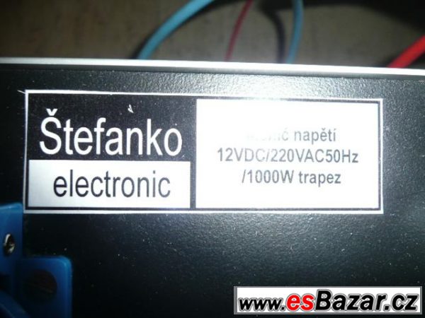 Měnič napětí 12V na 220V 