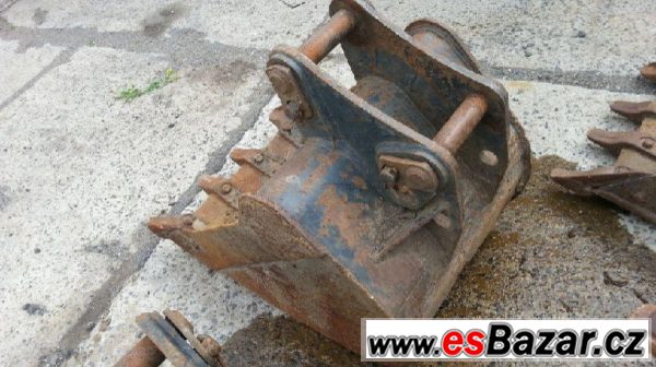 lopata 60 traktorbagr ,barva , Komatsu WB 93/97,