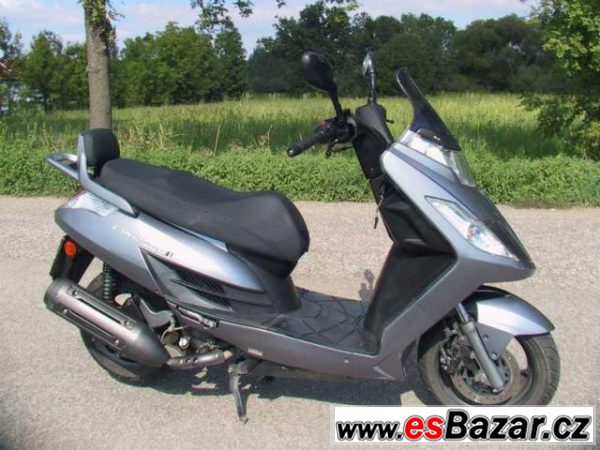 Kymco Yager GT 200i, skútr