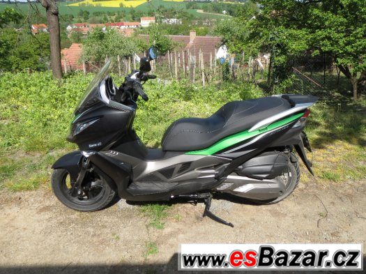 Kawasaki J300 SKUTR - NOVY