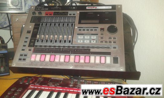 roland MC 808