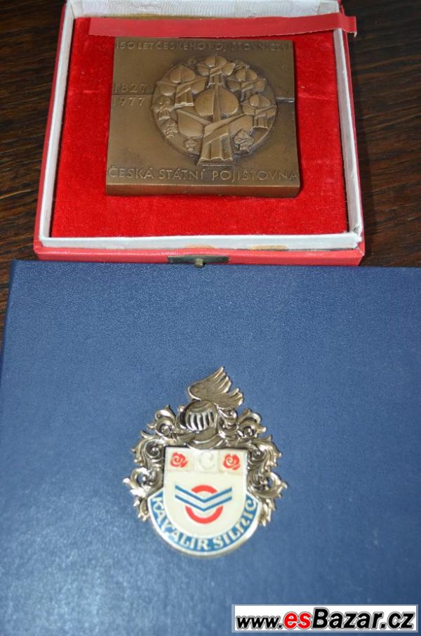 Pamětní medaile, pečetě, odznaky