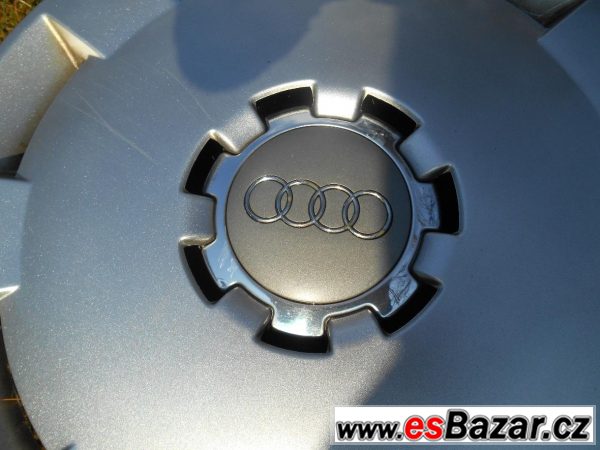 Originál Audi poklice 16