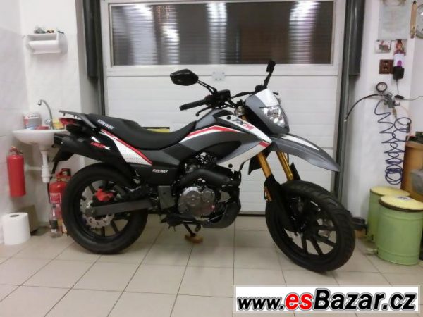 Keeway TX 125 Supermoto, supermoto