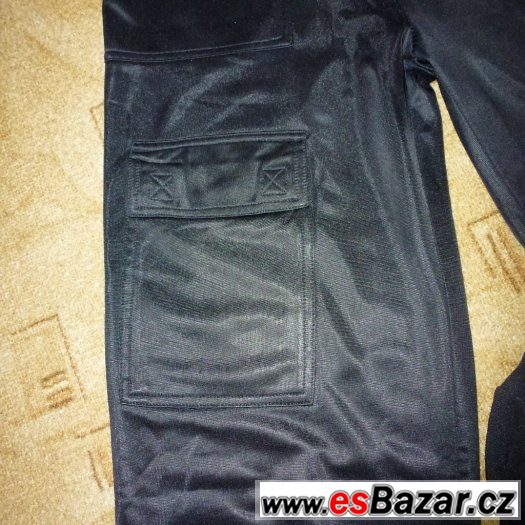 Kalhoty tepláky černé