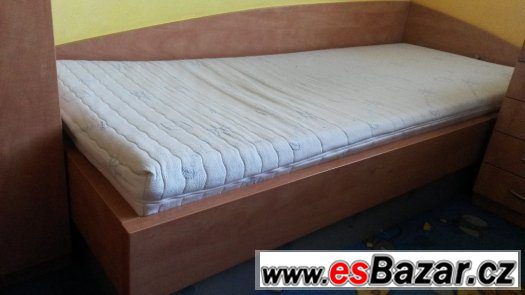 Jednolůžková postel, masiv