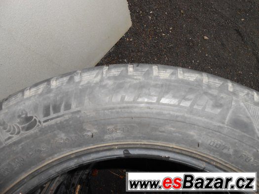 Pneu 205/60 R16