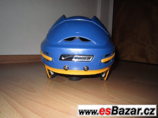 Helma, Přilba Nike Bauer 9500