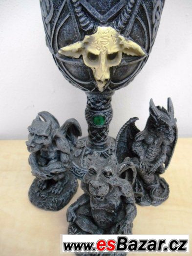 Magický pohár se soškami Magický pohár se soškami