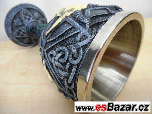 Magický pohár se soškami Magický pohár se soškami