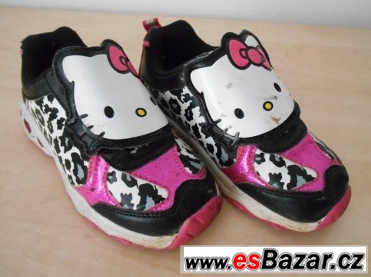 Dětské boty Hello Kitty blikající srdíčka VEL 26,5