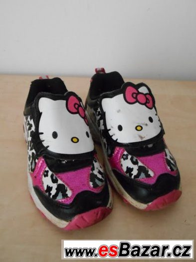 Dětské boty Hello Kitty blikající srdíčka VEL 26,5