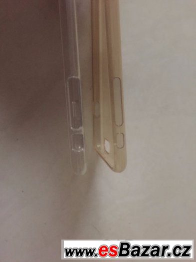 dva průhledné kryty na iPhone 6