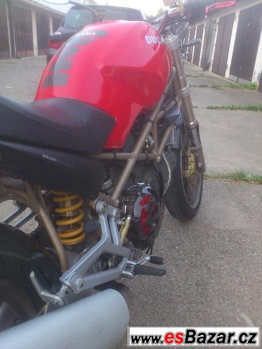 Ducati Monster 900