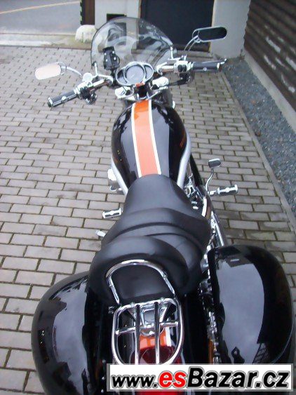 Harley-Davidson VRSCAW V-Rod 1250, chopper