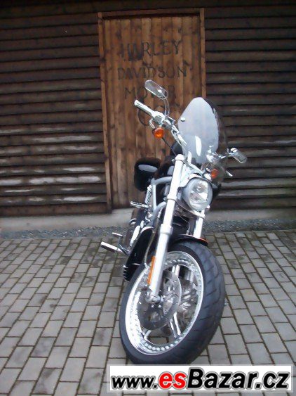 Harley-Davidson VRSCAW V-Rod 1250, chopper