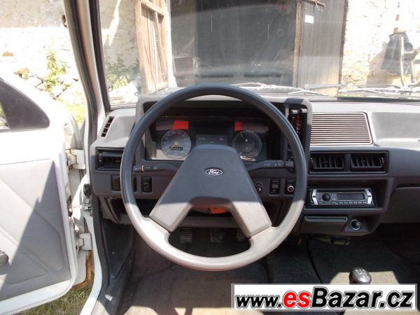 Ford Escort 1300 - veterán Ford Escort 1300 - veterán