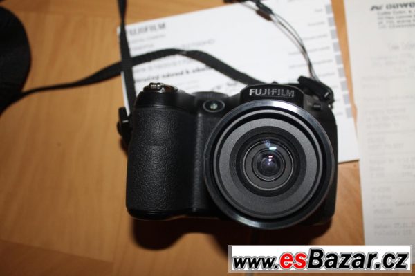 Fujifilm FinePix S2500HD