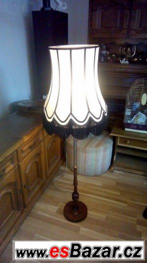 Prodám Lampu 146 cm